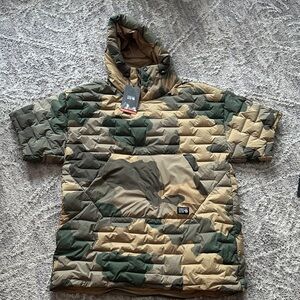 Mountain Hardwear Tan and Green Poncho UNISEX